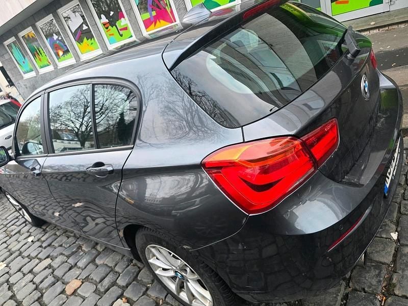 Gebraucht BMW 118 150 PS (110 kW) 2017 Grau Kleinwagen