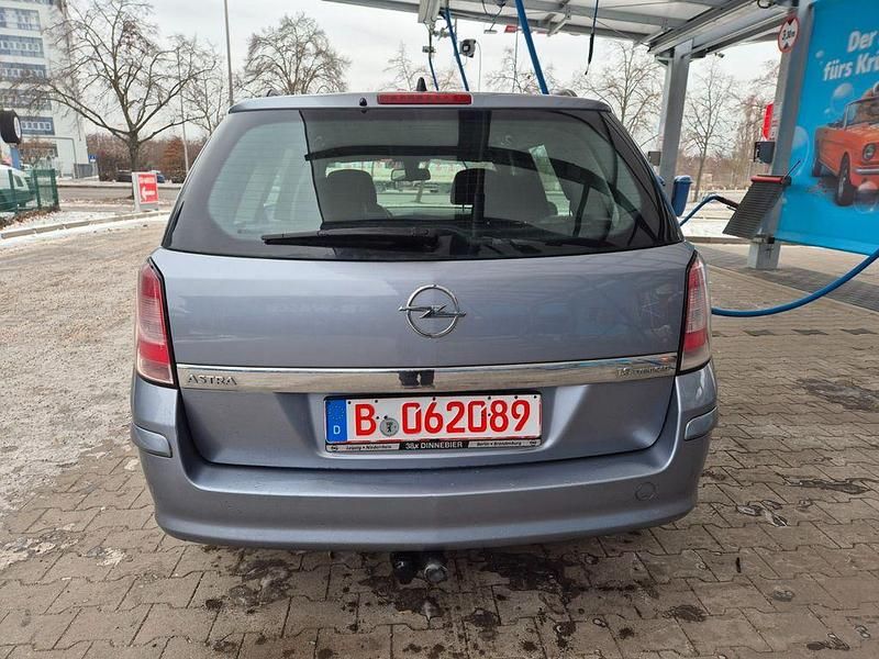Gebraucht Opel Astra Edition 105 PS (77 kW) 2007 Silber Limousine