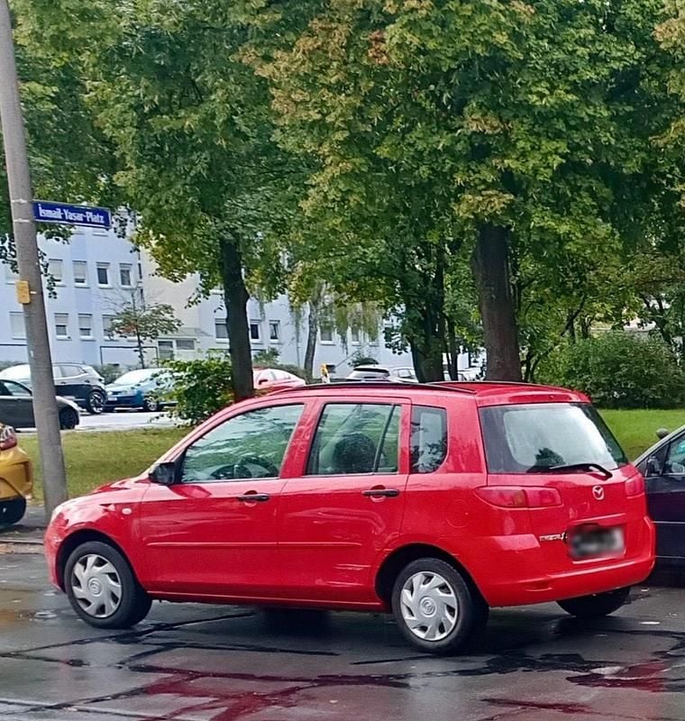 Gebraucht Mazda 2 84 PS (61 kW) 2003 Rot Kleinwagen