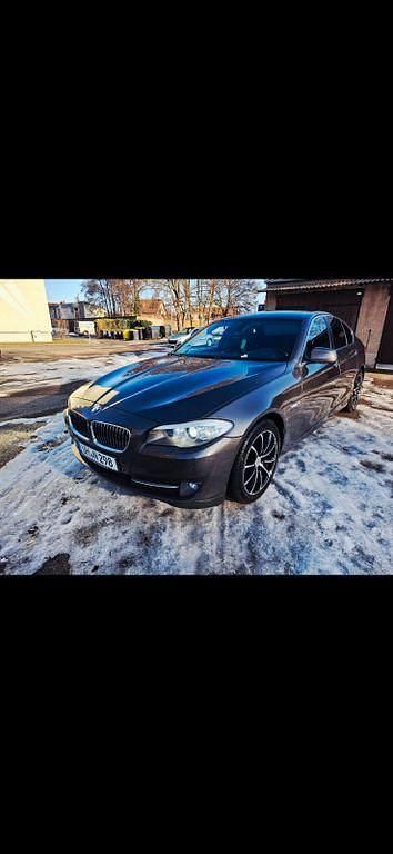 Gebraucht BMW 530 245 PS (180 kW) 2011 Braun Limousine