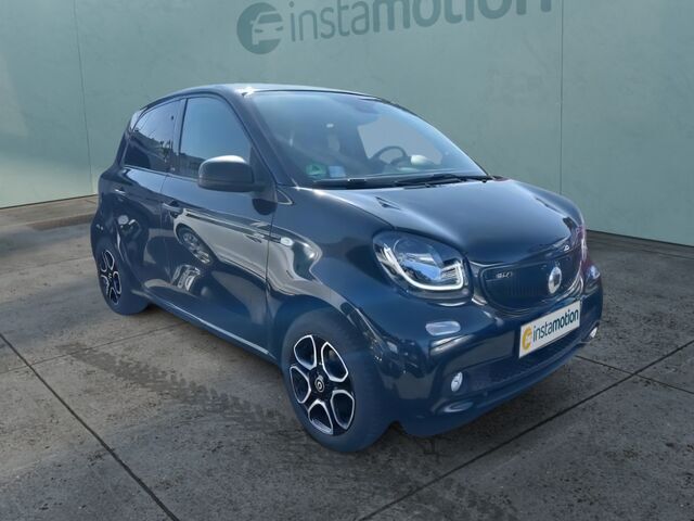 Schwarz Gebraucht 2018 Smart ForFour Passion Limousine | 12.940 € (Teuer) - Bild 1/2