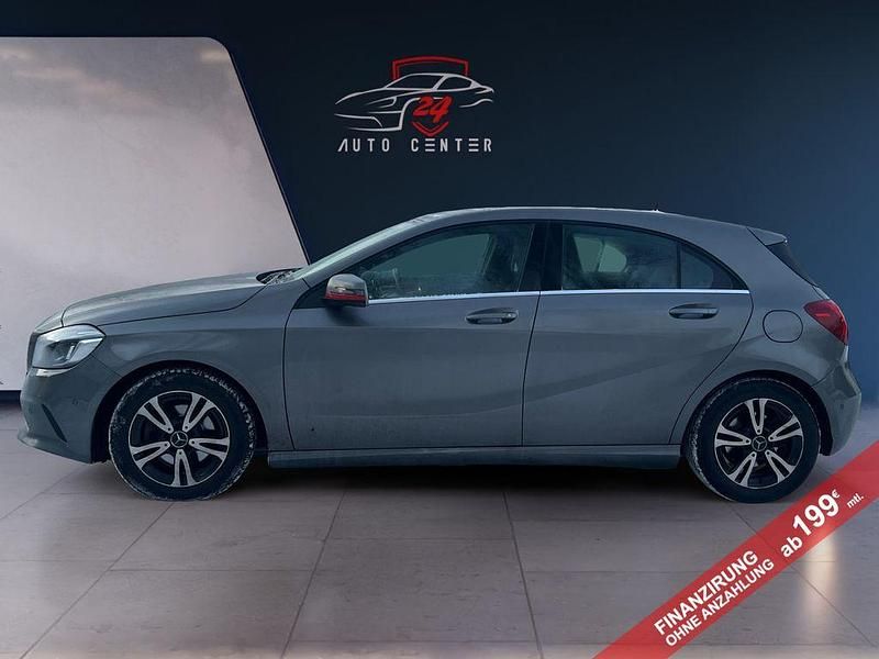 Gebraucht Mercedes A180 122 PS (89 kW) 2017 Grau Limousine