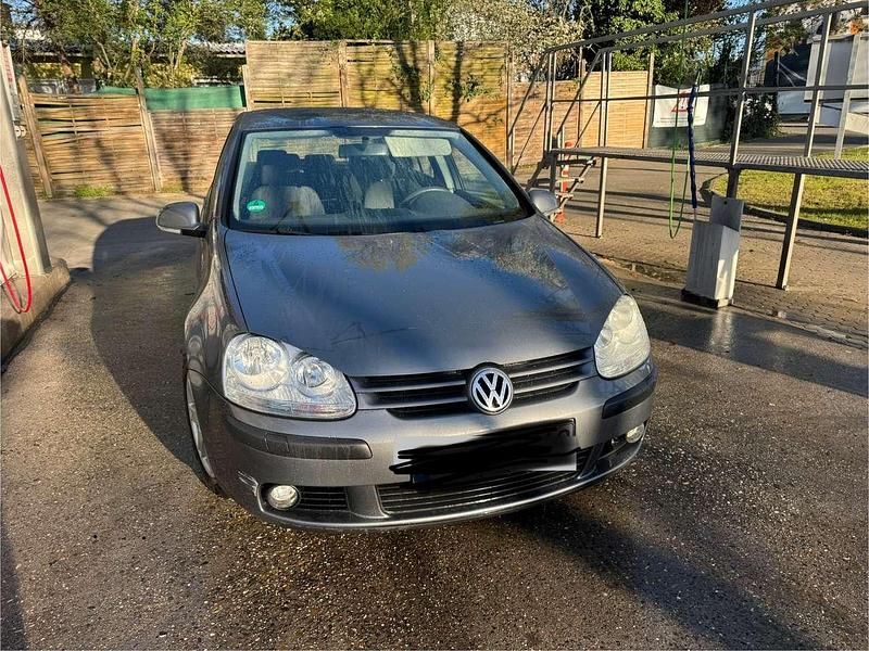 Silber Gebraucht 2005 VW Golf IV Comfortline Limousine | 3.000 € (Teuer) - Bild 1/4