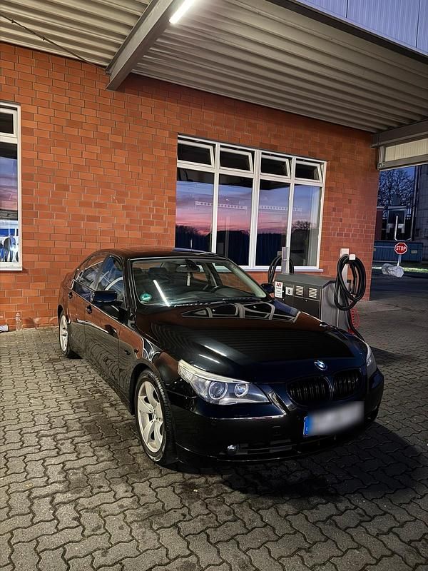 Schwarz Gebraucht 2006 BMW 525 Sport Line Limousine | 5.500 € (Fairer Preis) - Bild 1/4