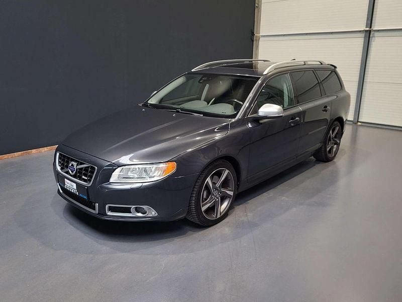 Gebraucht Volvo V70 R-Design 163 PS (119 kW) 2012 Grau Kombi