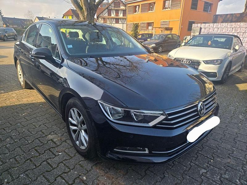 Gebraucht VW Passat 120 PS (88 kW) 2019 Schwarz Limousine