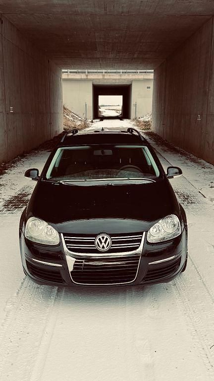 Schwarz Gebraucht 2009 VW Golf VI Trendline Kleinwagen | 1.900 € (Fairer Preis) - Bild 1/4