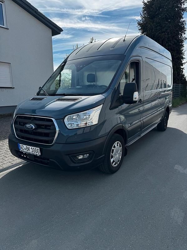 Second-hand Ford Transit 131 CP (96 kW) 2020 Albastru Monovolum