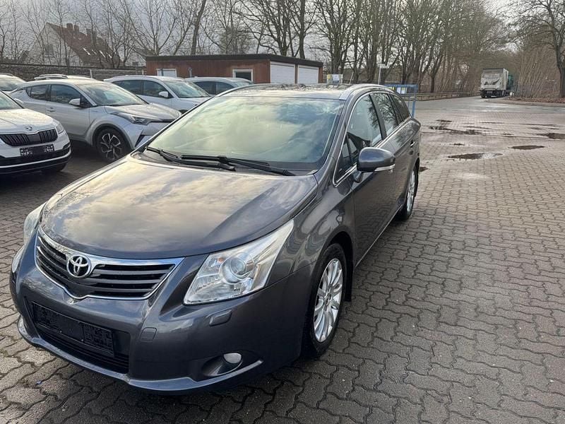 Gebraucht Toyota Avensis 126 PS (92 kW) 2012 Grau Kombi
