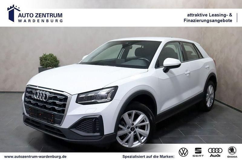 Gletscherweiß metallic (metallic) Gebraucht 2021 Audi Q2 Comfort SUV | 23.950 € (Etwas zu teuer) - Bild 1/4