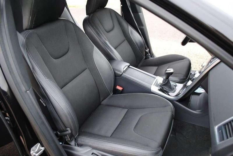 Gebraucht Volvo XC60 Kinetic 190 PS (139 kW) 2017 Schwarz SUV