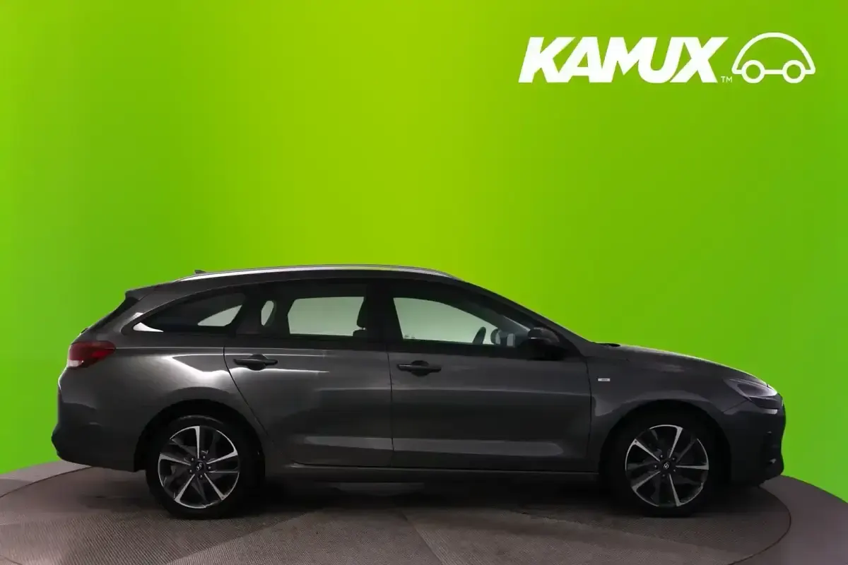 Gebraucht Hyundai i30 Trend 160 PS (117 kW) 2024 Silber / grau Kombi