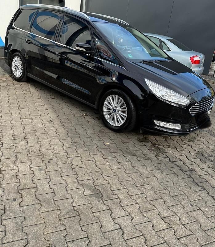 Schwarz Gebraucht 2015 Ford Galaxy Titanium Van / Kleinbus | 17.800 € (Superpreis) - Bild 1/4