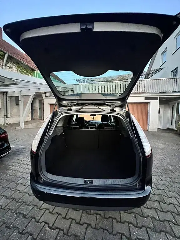 Gebraucht Ford Focus Trend 116 PS (85 kW) 2009 Schwarz Limousine