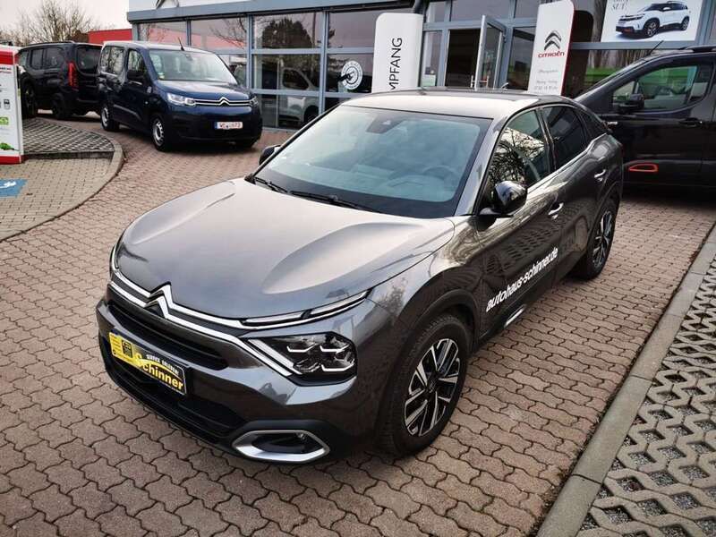 Platinumgrau metallic Gebraucht 2024 Citroën C4 PureTech Limousine | 20.900 € (Fairer Preis) - Bild 1/3