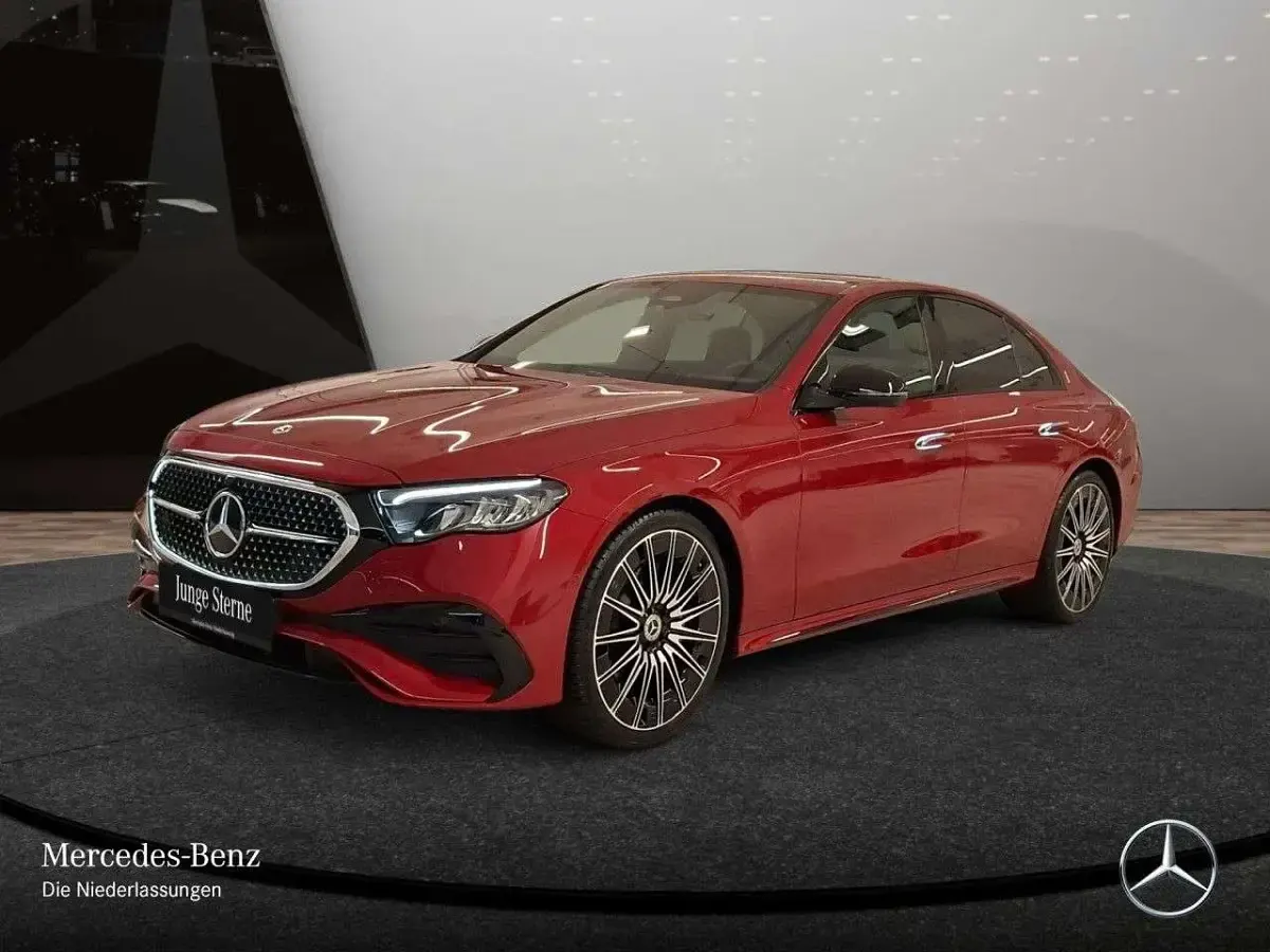 Second-hand Mercedes E220 Advanced 197 CP (144 kW) 2025 Roșu Berlinǎ