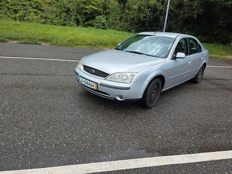 Silber Gebraucht 2001 Ford Mondeo Ghia Limousine | 1.199 € (Guter Preis) - Bild 1/4