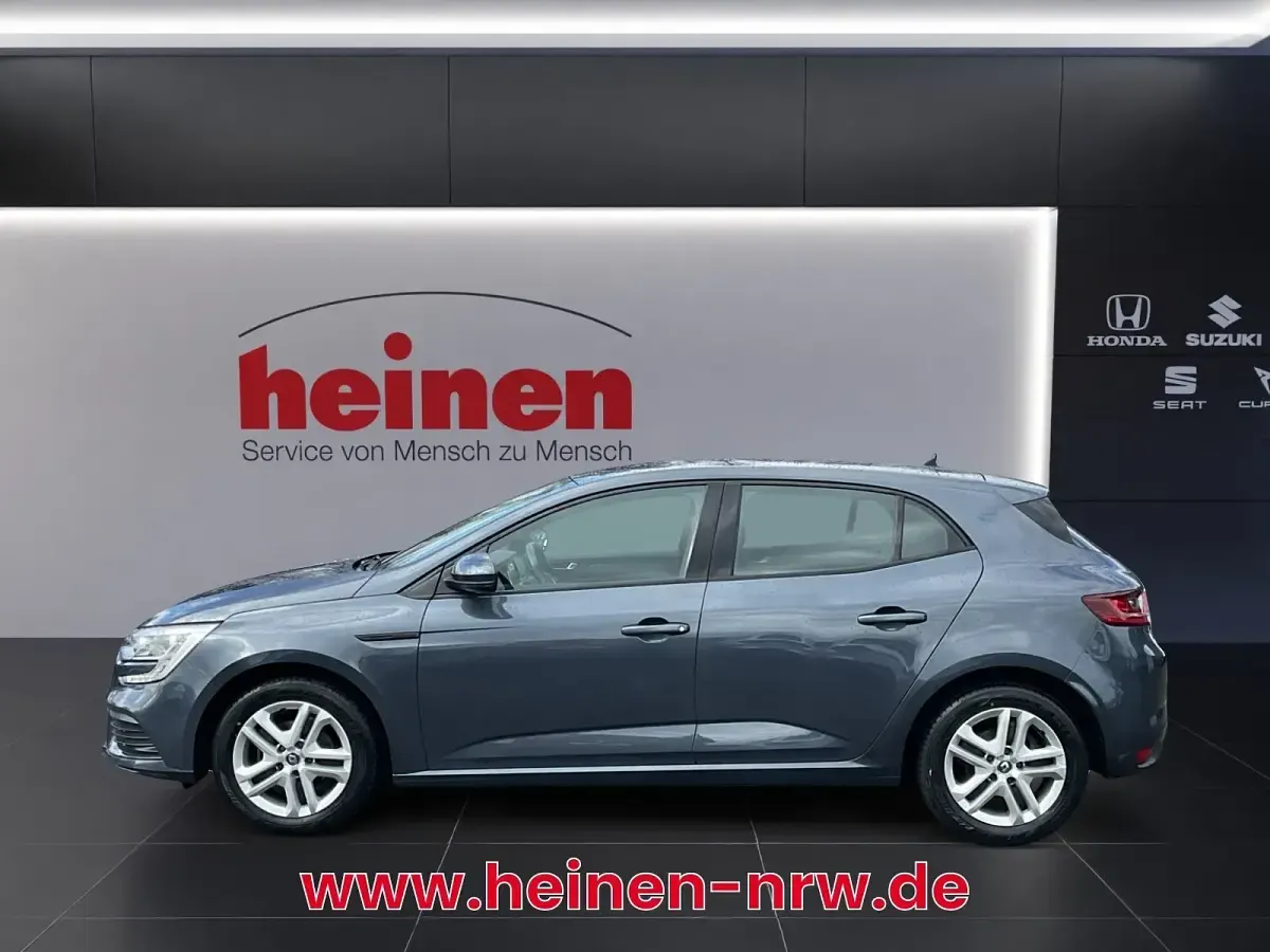 Usata Renault Mégane Play 101 CV (74 kW) 2018 Grigio Berlina