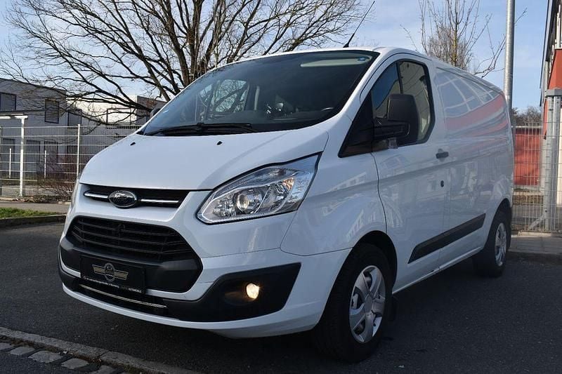 Gebraucht Ford Transit Custom 105 PS (77 kW) 2017 Weiß Van / Kleinbus