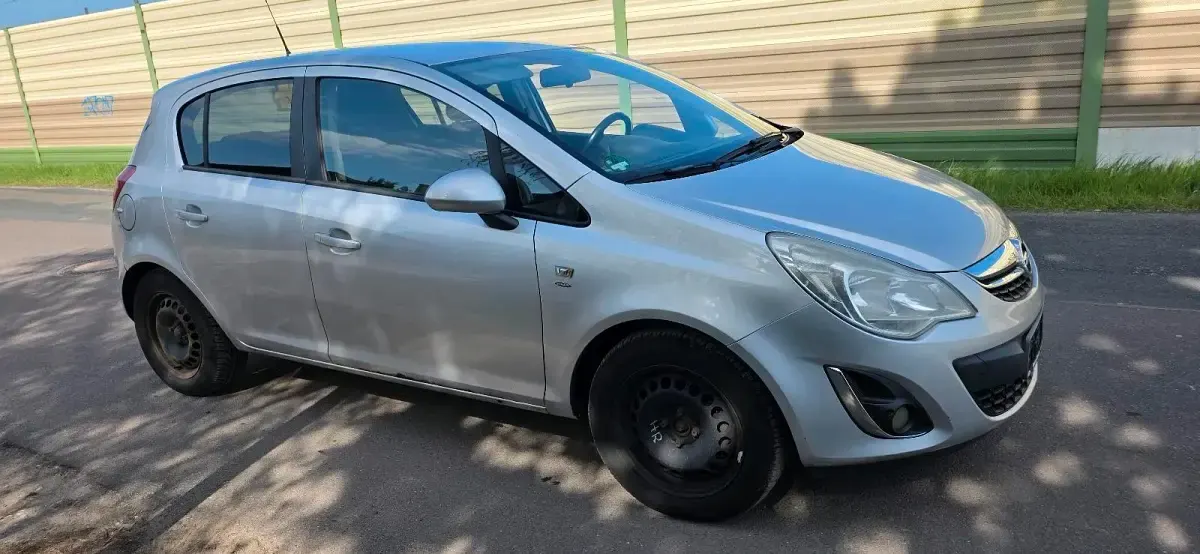 Gebraucht Opel Corsa 90 PS (66 kW) 2011 Grau Kleinwagen