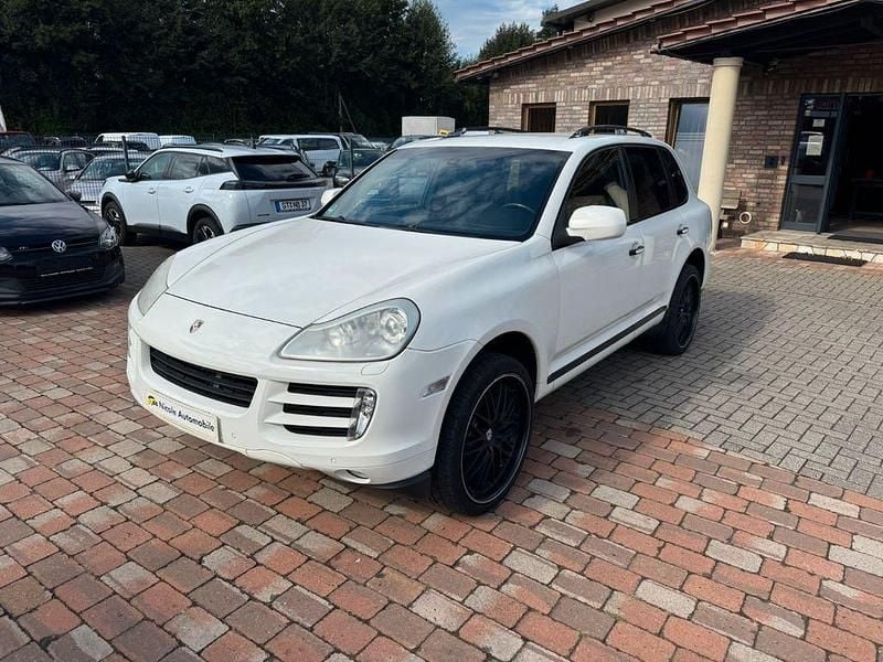 Weiß Gebraucht 2008 Porsche Cayenne Basis SUV | 13.250 € (Teuer) - Bild 1/4