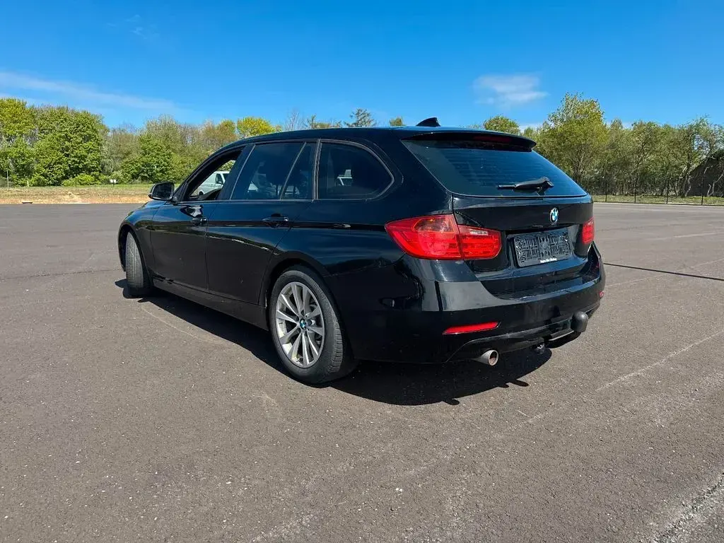 Gebraucht BMW 320 184 PS (135 kW) 2016 Schwarz Kombi
