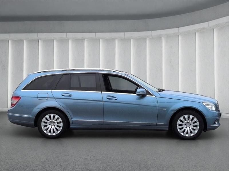 Gebraucht Mercedes C250 204 PS (150 kW) 2010 Hellblau met. Kombi