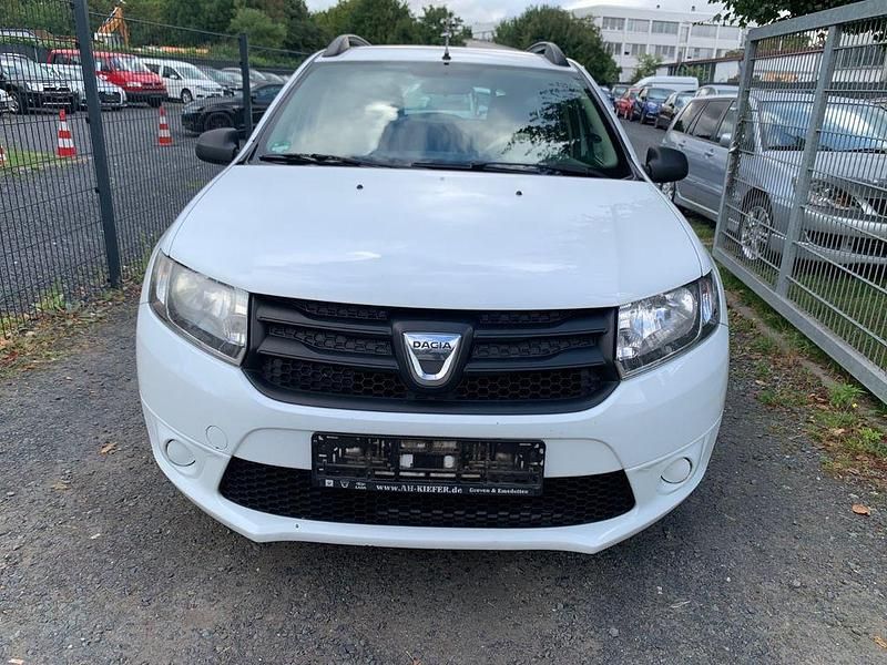 Weiß Gebraucht 2014 Dacia Logan MCV Essentiel Kombi | 1.699 € (Fairer Preis) - Bild 1/4
