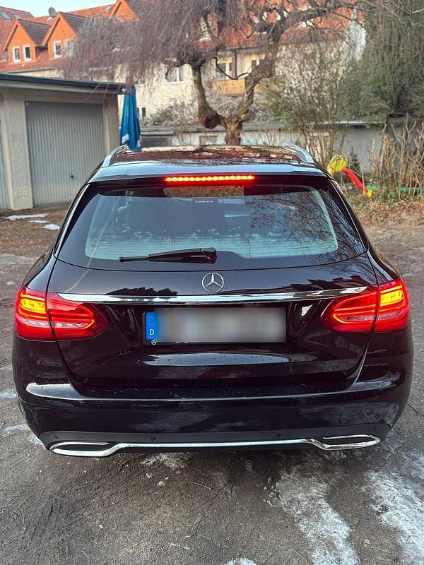 Gebraucht Mercedes C250 204 PS (150 kW) 2016 Schwarz Kombi