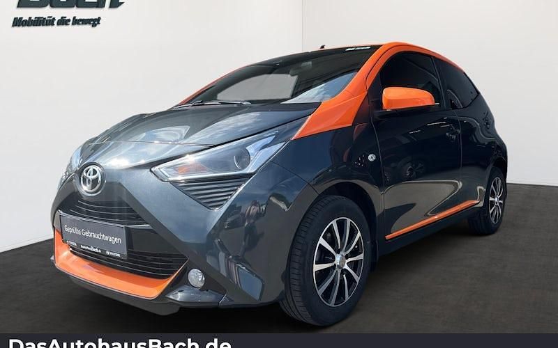 Grau Gebraucht 2020 Toyota Aygo Kleinwagen | 9.470 € (Fairer Preis) - Bild 1/4