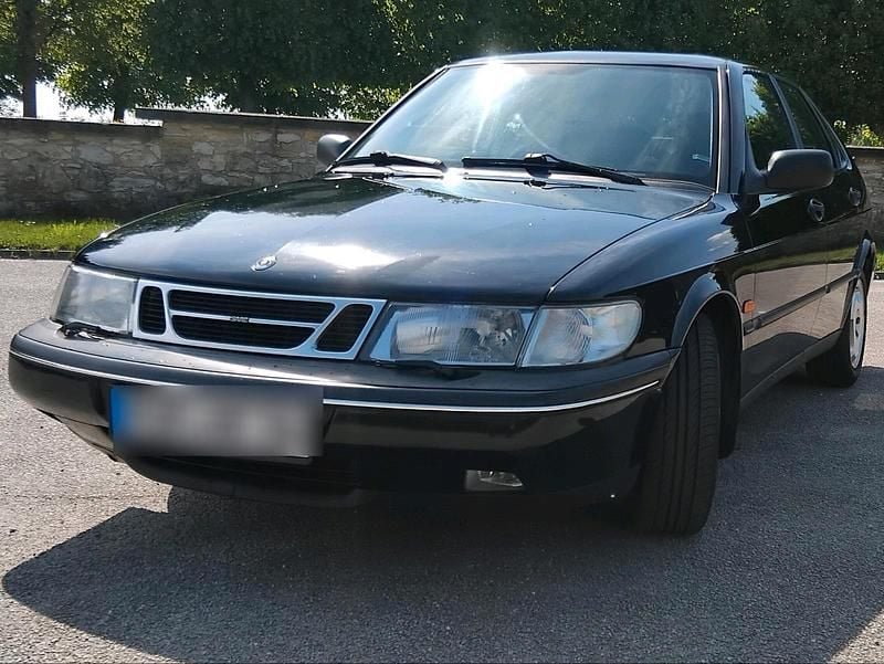 Schwarz Gebraucht 1997 Saab 900 Kleinwagen | 2.300 € - Bild 1/4