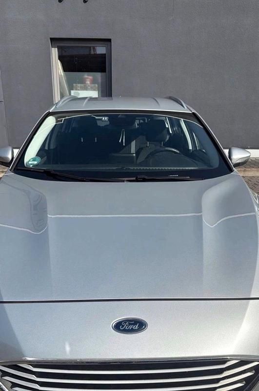 Second-hand Ford Focus 98 CP (72 kW) 2019 Argintiu Break