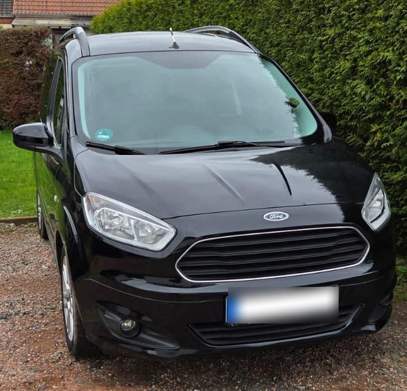 Gebraucht Ford Courier Titanium 105 PS (77 kW) 2017 Schwarz Van / Kleinbus