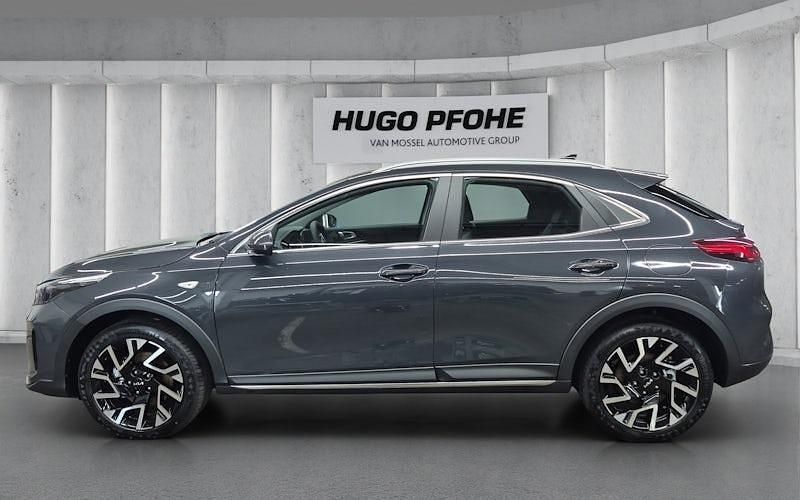 Neu Kia XCeed Vision 100 PS (73 kW) 2025 Silber SUV