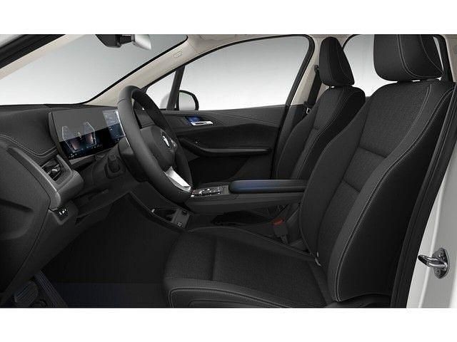 Gebraucht BMW 220 Active Tourer 156 PS (114 kW) 2025 Weiß Van / Kleinbus