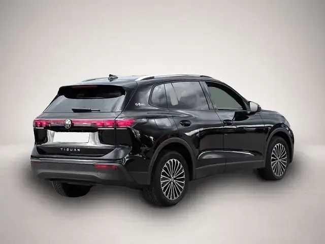 Gebraucht VW Tiguan Goal 150 PS (110 kW) 2025 Schwarz SUV