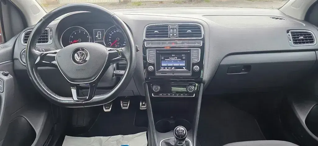 Gebraucht VW Polo Sound 75 PS (55 kW) 2017 Rot Limousine
