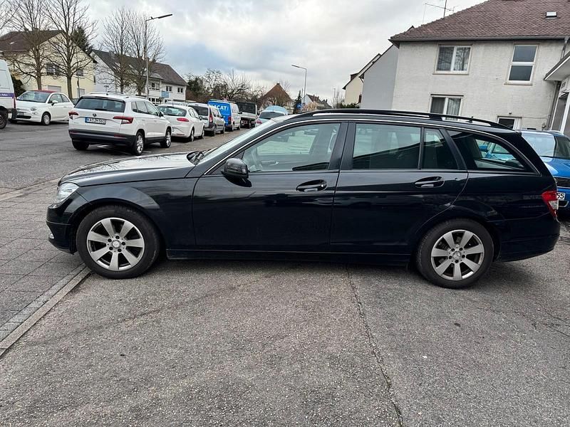 Gebraucht Mercedes C200 Classic 136 PS (100 kW) 2009 Schwarz Kombi