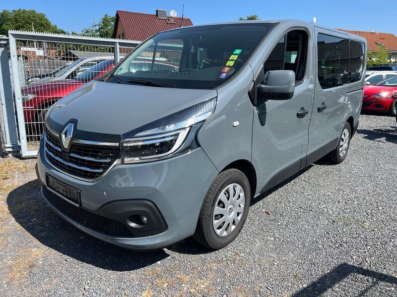 Grau Gebraucht 2019 Renault Trafic Life Van | 26.999 € - Bild 1/4