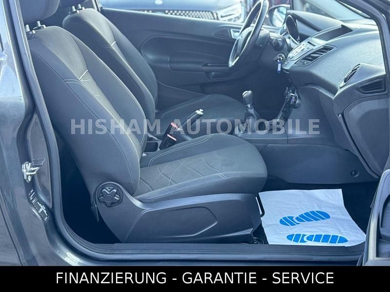 Gebraucht Ford Fiesta Trend 60 PS (44 kW) 2017 Grau Kleinwagen