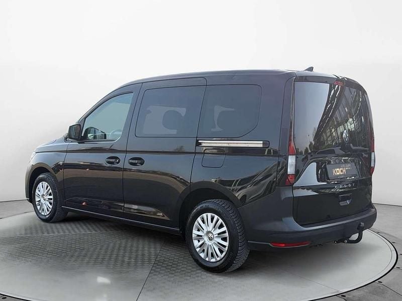 Second-hand VW Caddy Basis 103 CP (75 kW) 2022 Negru Monovolum
