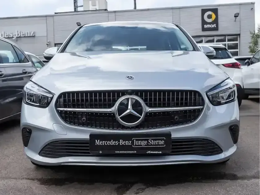 Gebraucht Mercedes B200 Progressive 163 PS (119 kW) 2025 Silber metalliclack hightechsi Kleinwagen
