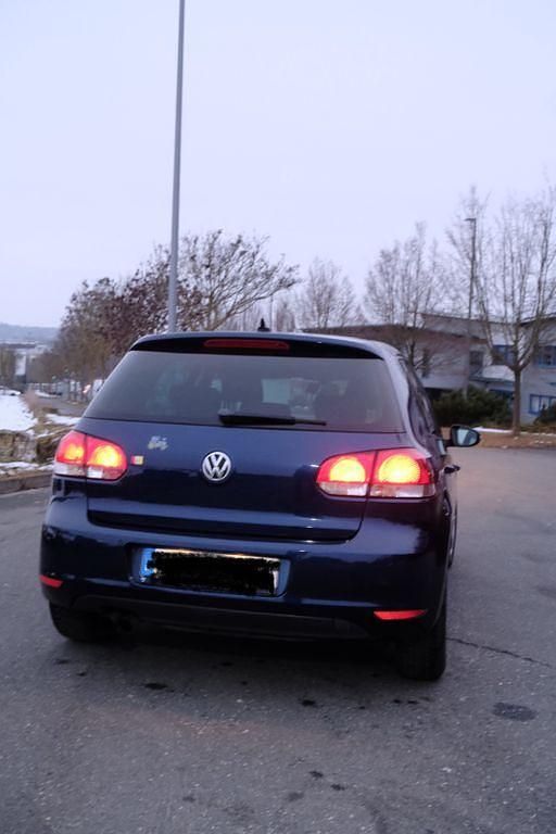 Gebraucht VW Golf VII Match 122 PS (89 kW) 2012 Blau Limousine