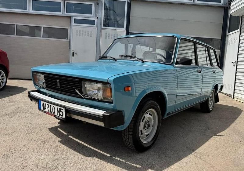 Blau Gebraucht 1990 Lada 2104 Kombi | 9.555 € - Bild 1/4