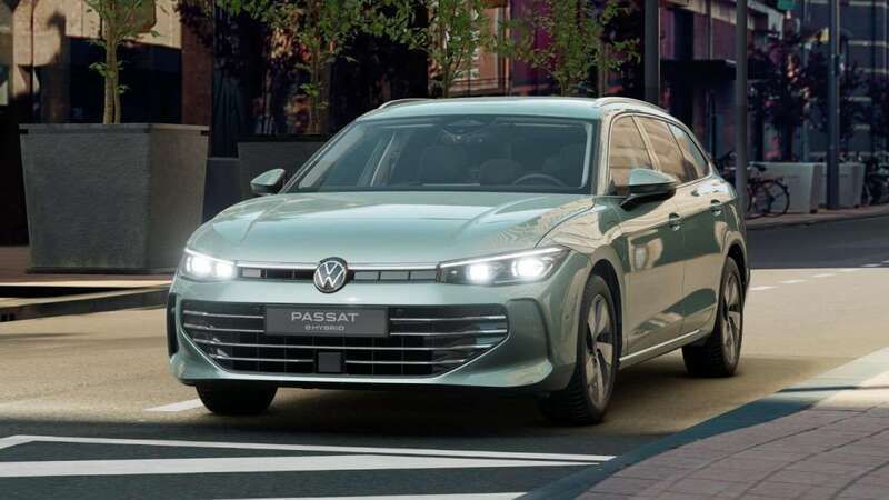 Neu VW Passat Elegance 150 PS (110 kW) 2025 Maripositgrün Kombi