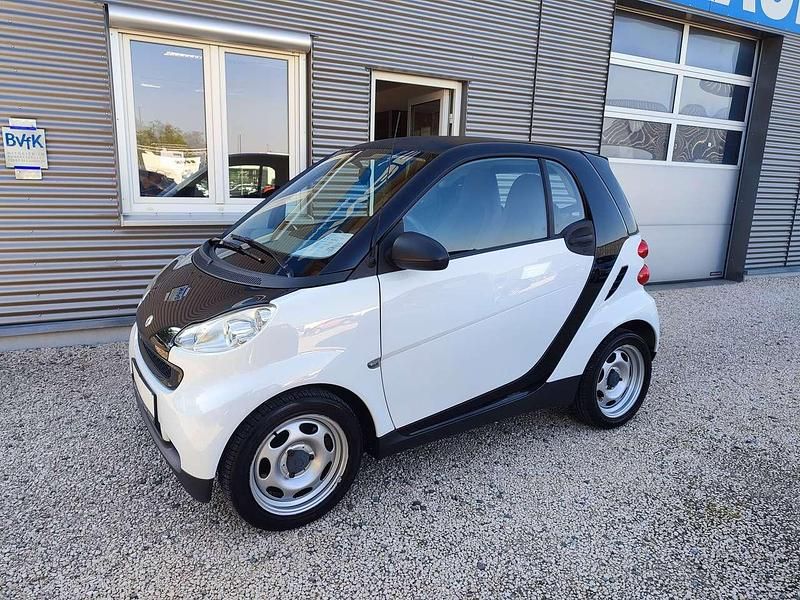 Weiß Gebraucht 2008 Smart ForTwo Coupé Pure Coupé | 2.699 € (Teuer) - Bild 1/4