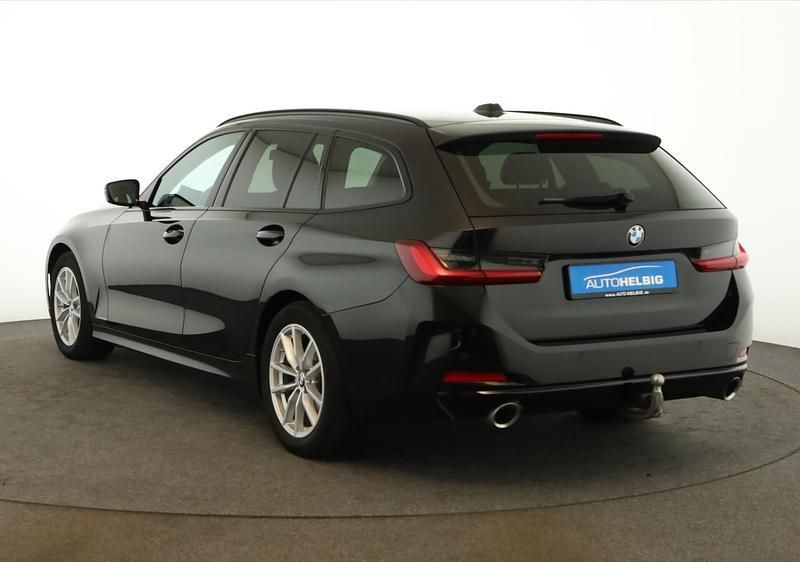 Gebraucht BMW 320 Advantage 190 PS (139 kW) 2022 Black sapphire metallic Kombi