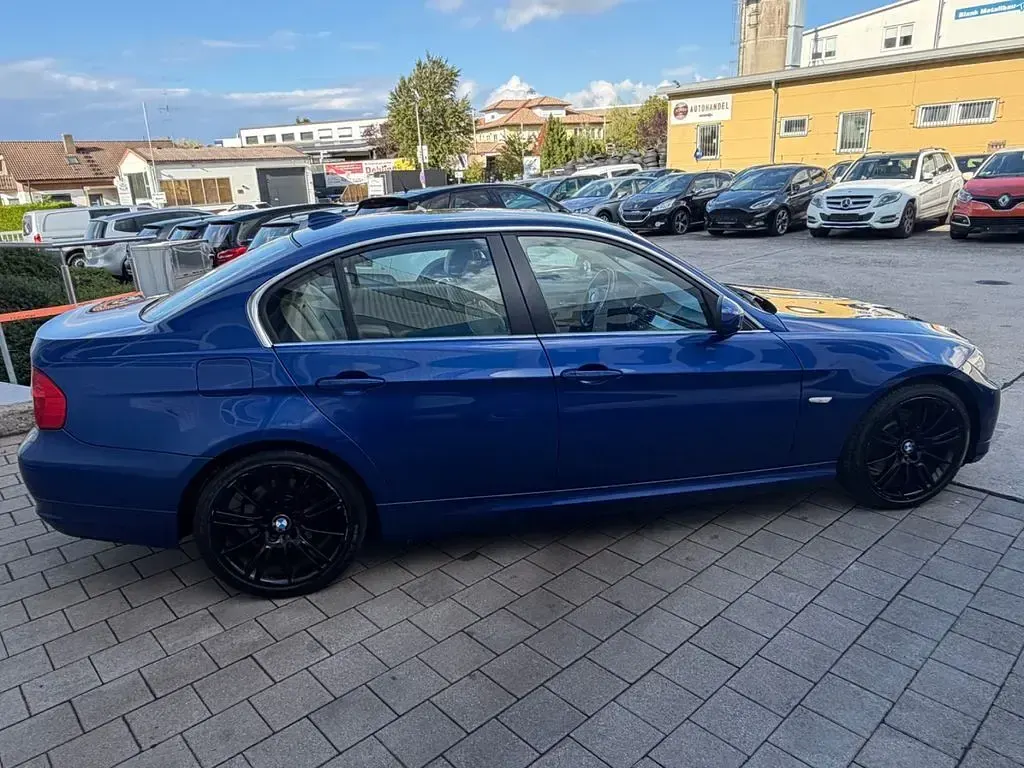 Gebraucht BMW 325 Comfort Edition 218 PS (160 kW) 2008 Blau Limousine