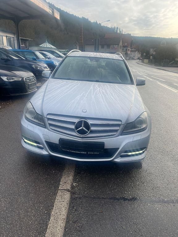 Silber Gebraucht 2011 Mercedes C250 Kombi | 11.100 € (Fairer Preis) - Bild 1/4