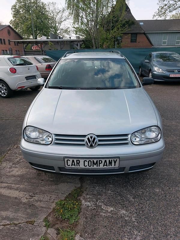 Silber Gebraucht 2003 VW Golf IV Kombi | 2.450 € (Etwas zu teuer) - Bild 1/4